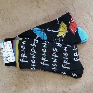 𝅺Friends Television Sitcom Novelty Socks 2 Pair F.R.I.E.N.D.S Umbrella New
